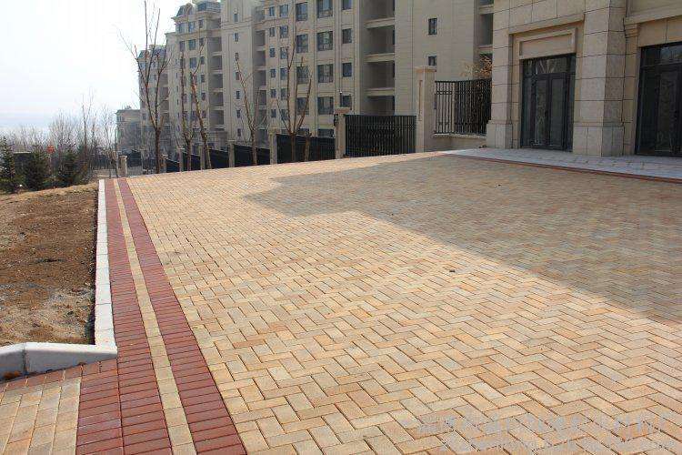 泉州現(xiàn)代科技廣場(chǎng)磚限時(shí)銷售